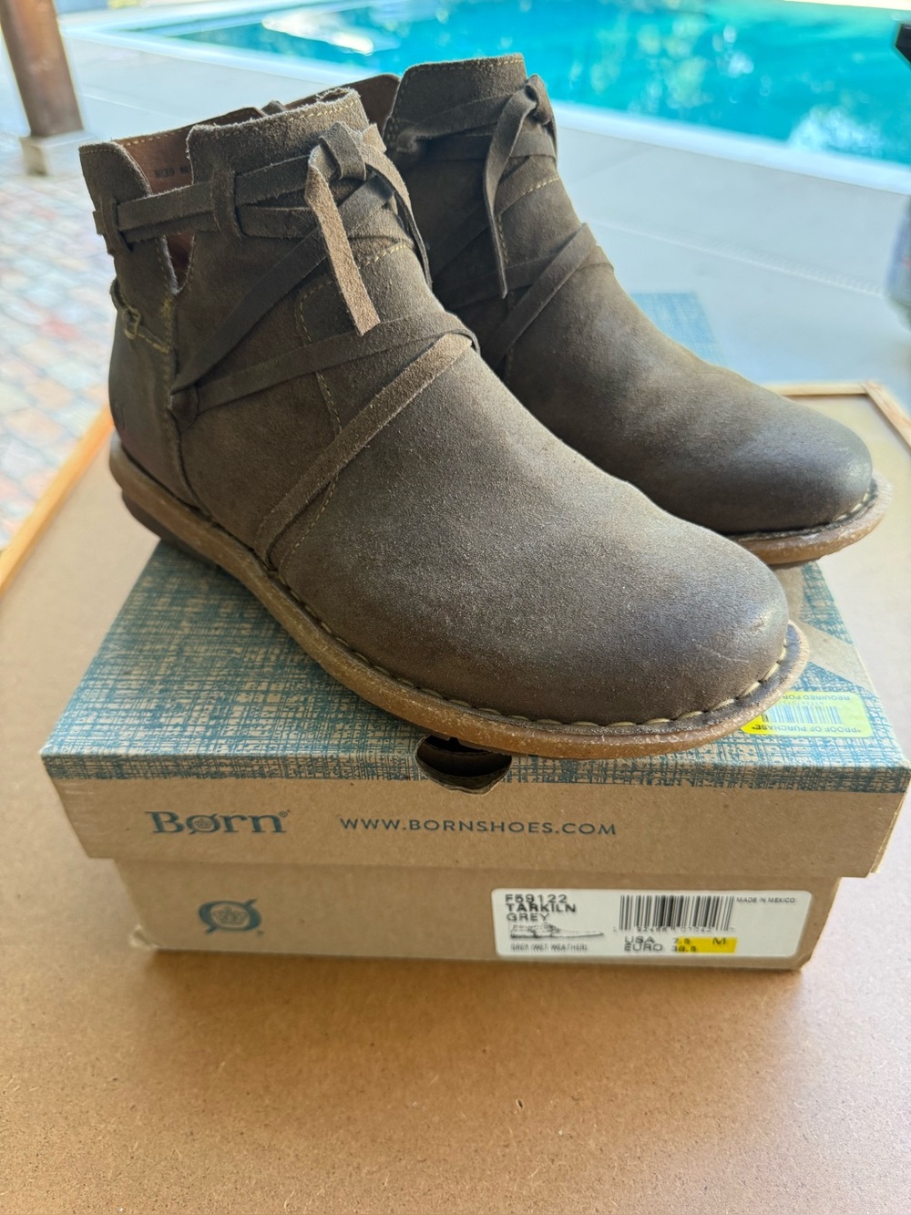 Born Women’s Tarkiln Ankle Boot. Color Dark Grey Concrete Size 7.5
